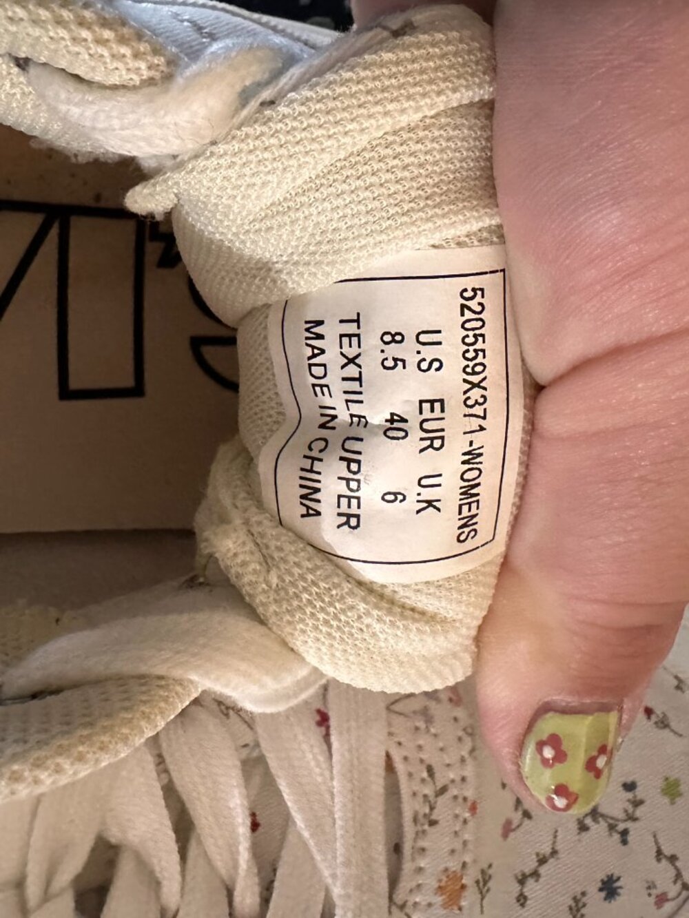 Levi's® Naya Canvas Print Women's Sneakers - Ws 8.5/40 - Picture 11 of 11